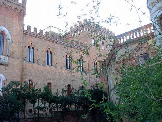 Farnetella Sinalunga Valentini17 - CC BY-SA 3.0 Valentini17