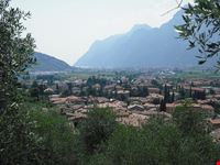 Il lago, la montagna e la collina