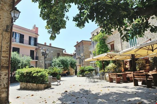 acciaroli_borgo acciaroli_borgo  