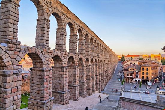 acquedotto di segovia_84751242.jpeg acquedotto di segovia_84751242.jpeg  