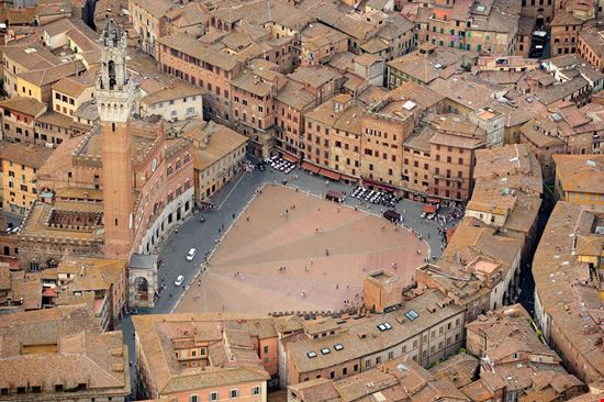 Piazza del Campo Siena  