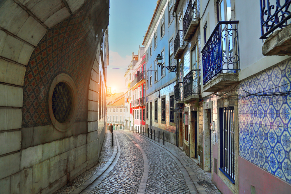 Alfama_784648525