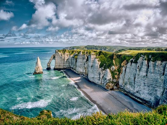 allyson-beaucourt-m_uSWBJWr0s-unsplash Etretat, Francia  Allyson Beaucourt