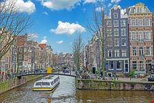 Amsterdam_191025550-min.jpeg