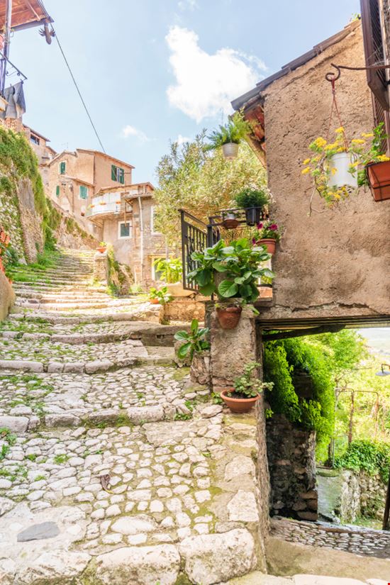 Artena_1426235249 Artena_1426235249  