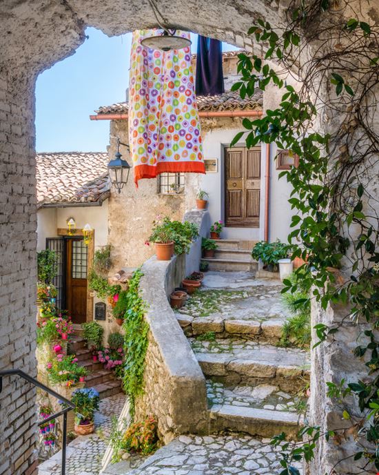Artena_1451666369 Artena_1451666369  