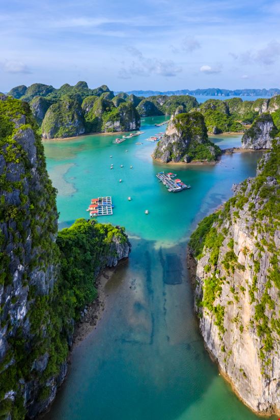 Baia di Ha Long_1490942753 Baia di Ha Long_1490942753  