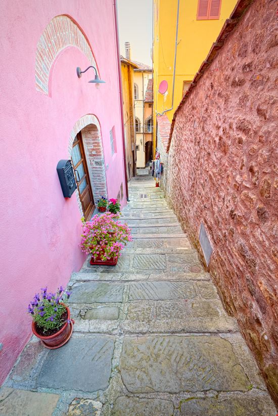 Barga_715339000 Barga_715339000  