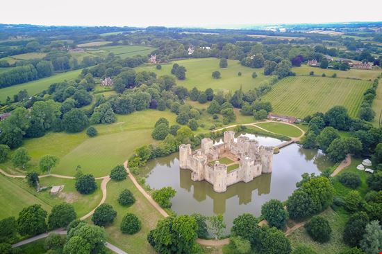 Bodiam_214670031-min.jpeg Bodiam_214670031-min.jpeg  