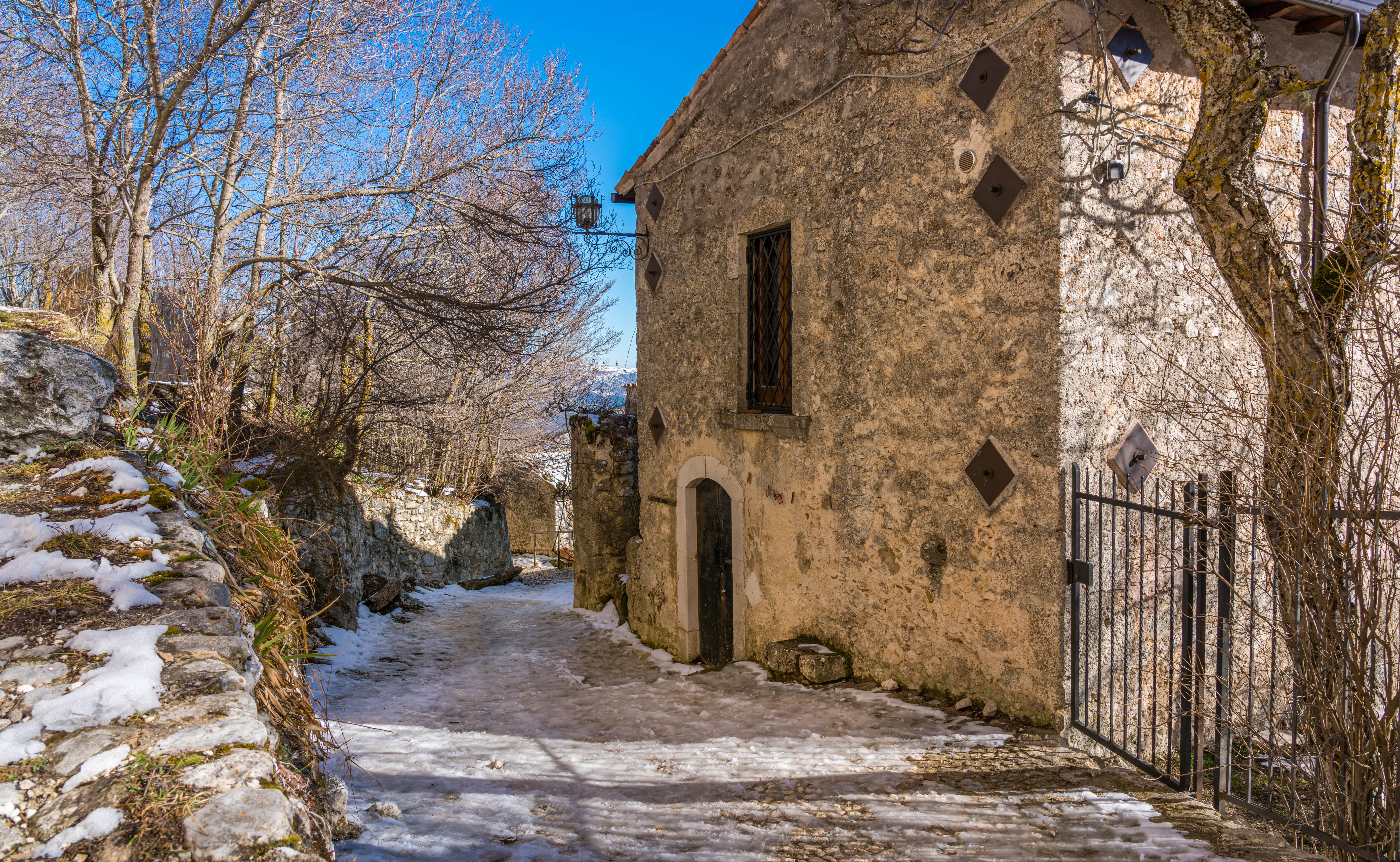 Calascio_321910463-min.jpeg