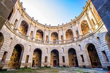 caprarola-palazzo-farnese_537421075