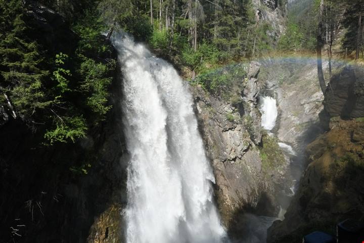 Dall'Umbria all'Alto Adige: viaggio lungo lo Stivale tra le 15 cascate più belle d'Italia