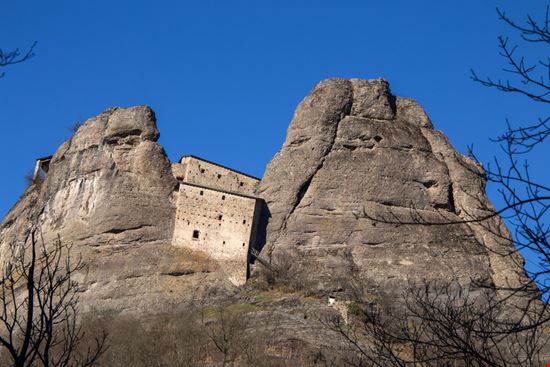 castello della pietra vobbia_375726727 castello della pietra vobbia_375726727  