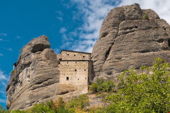 castello della pietra vobbia_781410190 castello della pietra vobbia_781410190  