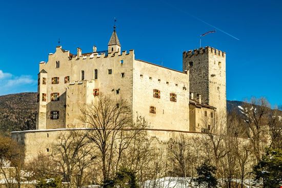 Castello_di_Brunico Castello_di_Brunico  