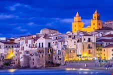 Cefalu_179239703-min.jpeg