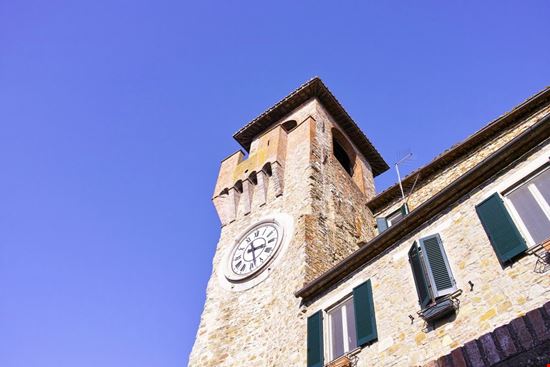 Clock_tower_a_Passignano Clock_tower_a_Passignano  