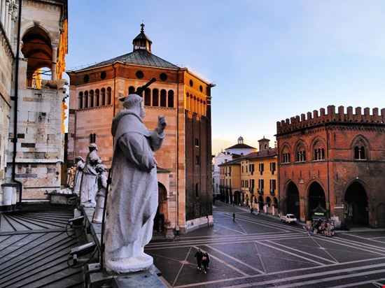 cremona_piazza_del_comune cremona_piazza_del_comune  