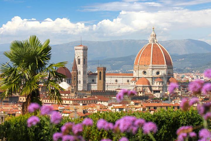 Dove andare in primavera Italia_73132486