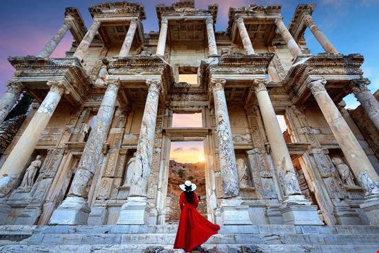 Efeso_302684489-min.jpeg Efeso_302684489-min.jpeg  