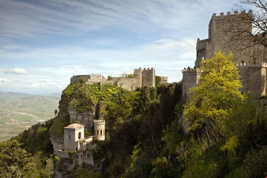 Castello di Venere Sofia Kozlova / Shutterstock.com  
