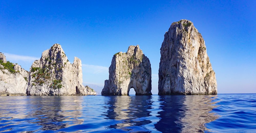 faraglioni di capri_752424559