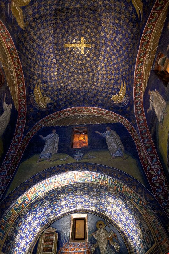 Galla_Placidia_47548017-min.jpeg Galla_Placidia_47548017-min.jpeg  