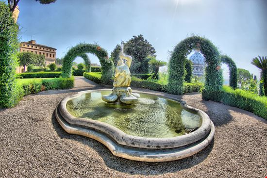 Giardini_Vaticani_16173744-min.jpeg Giardini_Vaticani_16173744-min.jpeg  