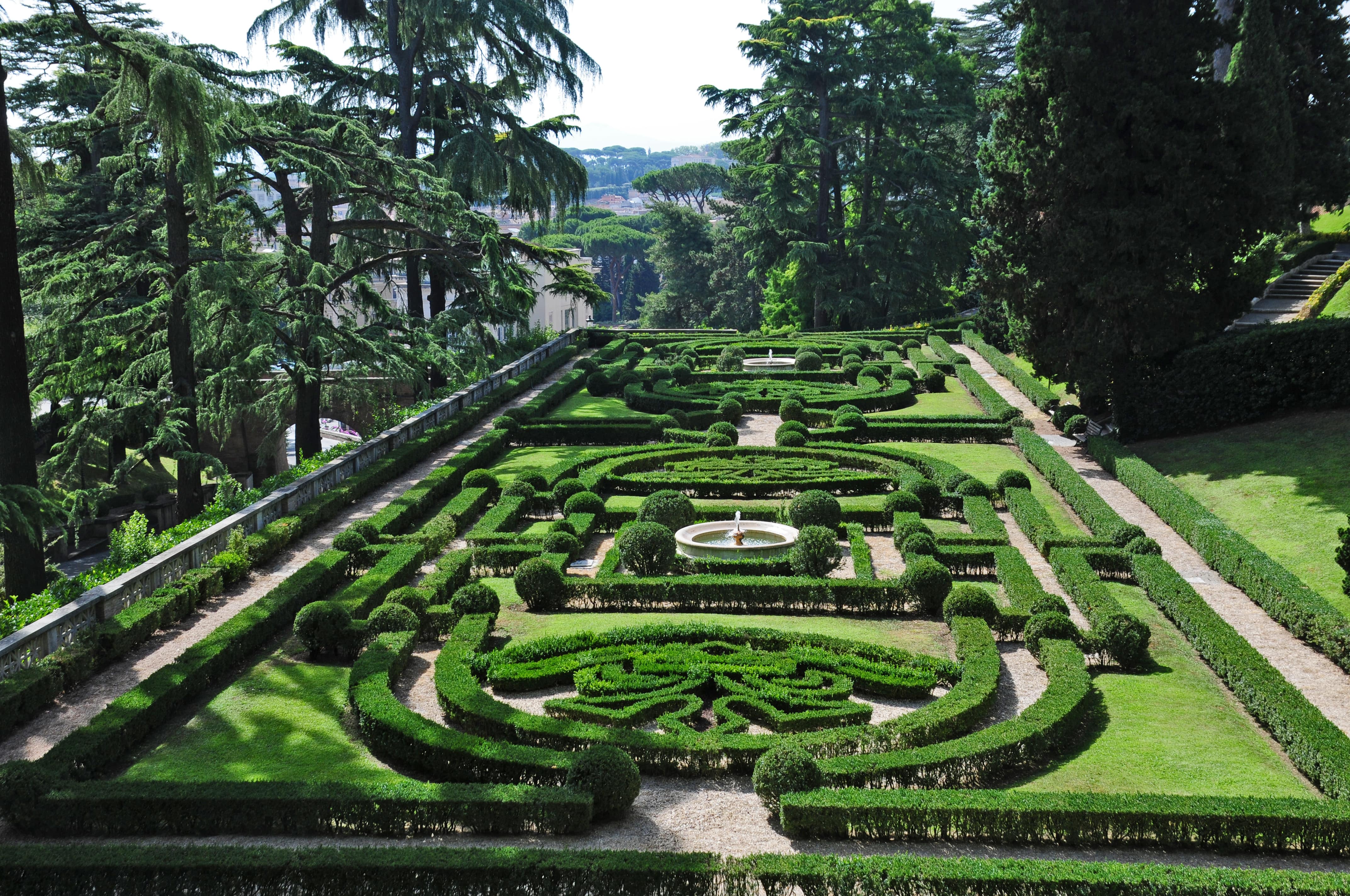 Giardini_Vaticani_225750729-min.jpeg