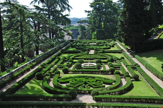 Giardini_Vaticani_225750729-min.jpeg Giardini_Vaticani_225750729-min.jpeg  