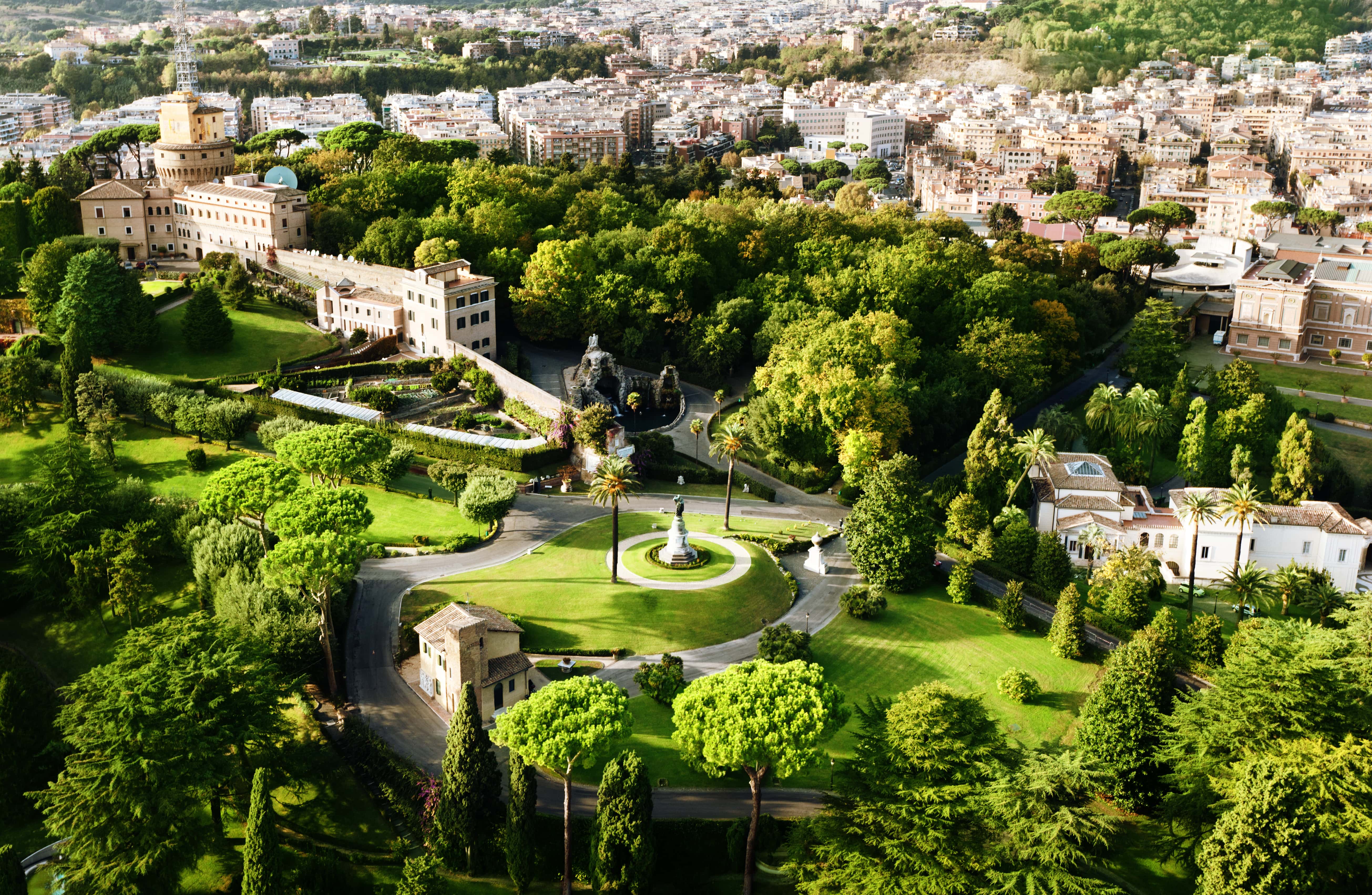 Giardini_Vaticani_38278622-min.jpeg
