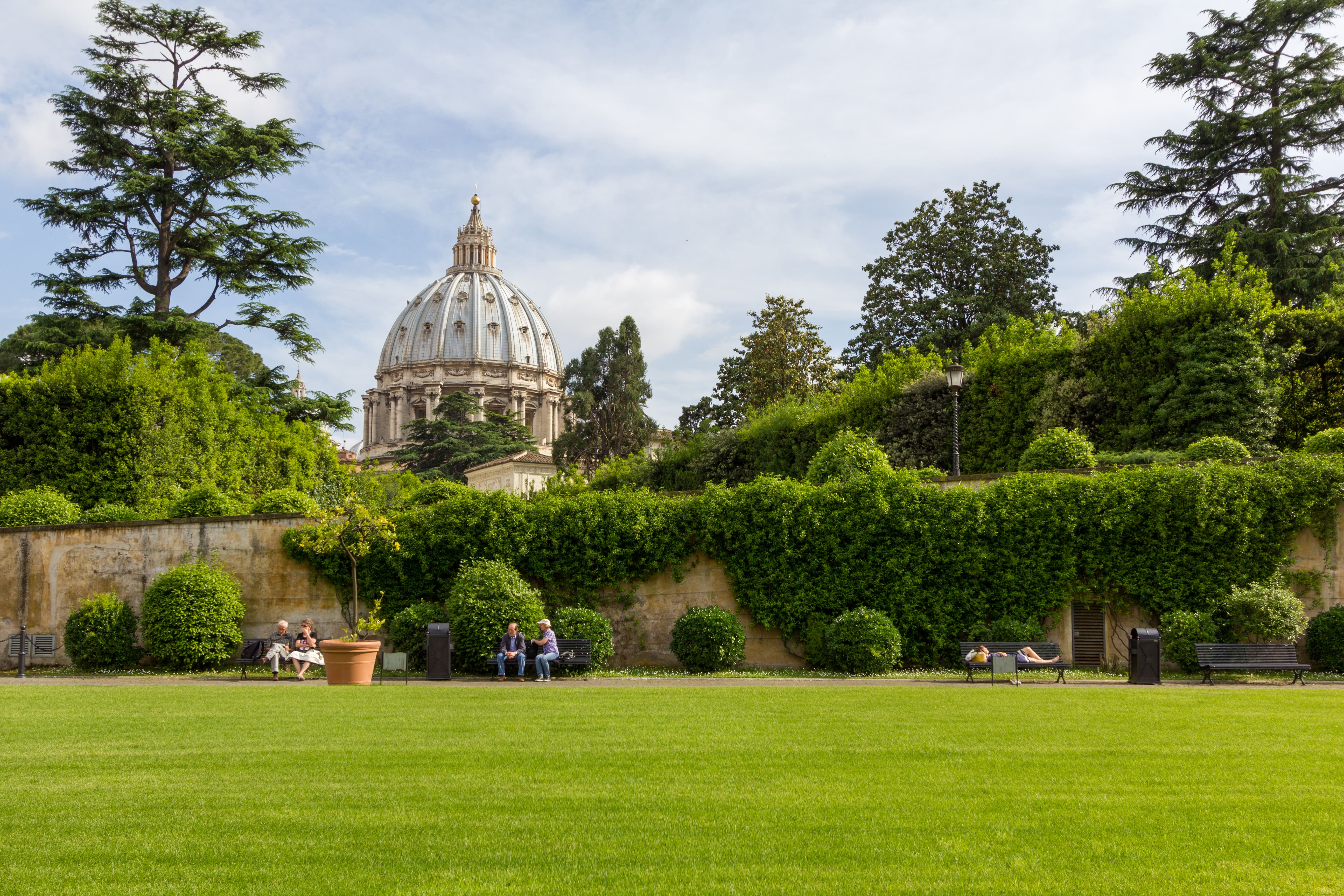 Giardini_Vaticani_415035603-min.jpeg