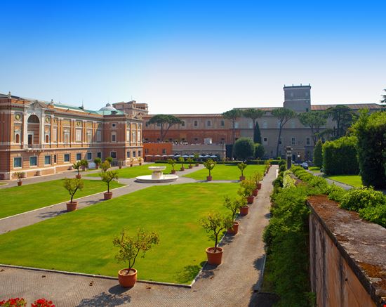 Giardini_Vaticani_59605113-min.jpeg Giardini_Vaticani_59605113-min.jpeg  