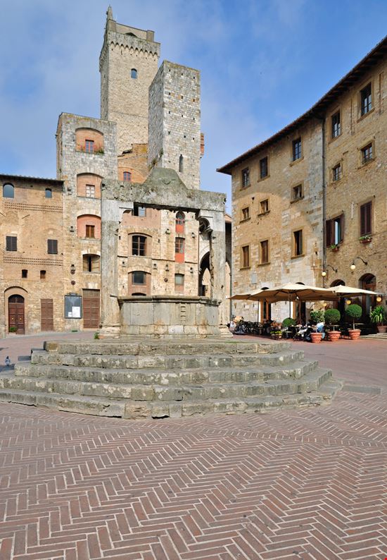 Gimignano_210883027 Gimignano_210883027  
