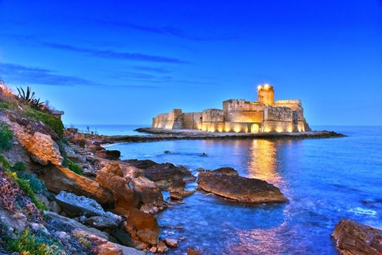 le_Castella_night le_Castella_night  