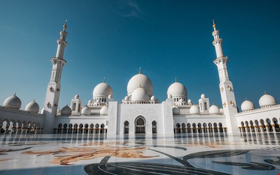  Abu Dhabi  