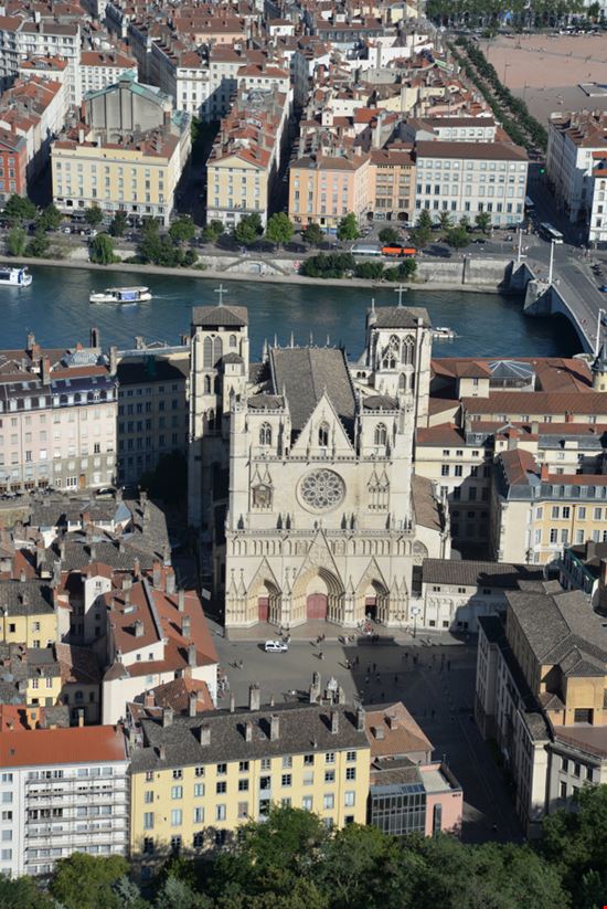 Old Lyon Lyon  