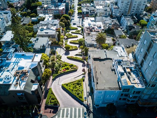 Lombard_163738644-min.jpeg Lombard_163738644-min.jpeg  