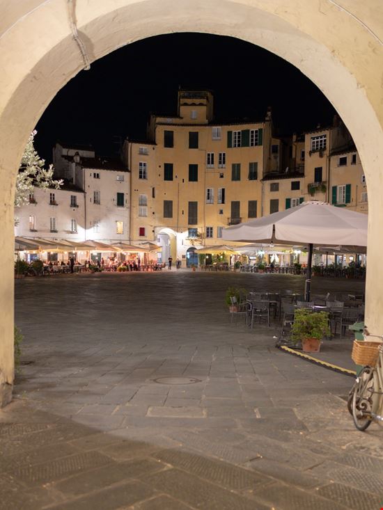 Anfiteatro Square Lucca  
