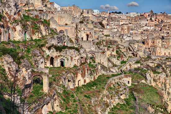 matera_615080108 matera_615080108  