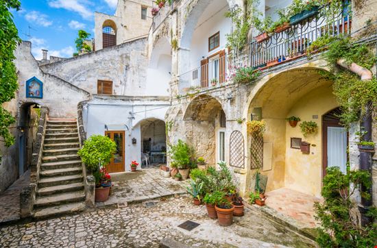 matera_738766759 matera_738766759  