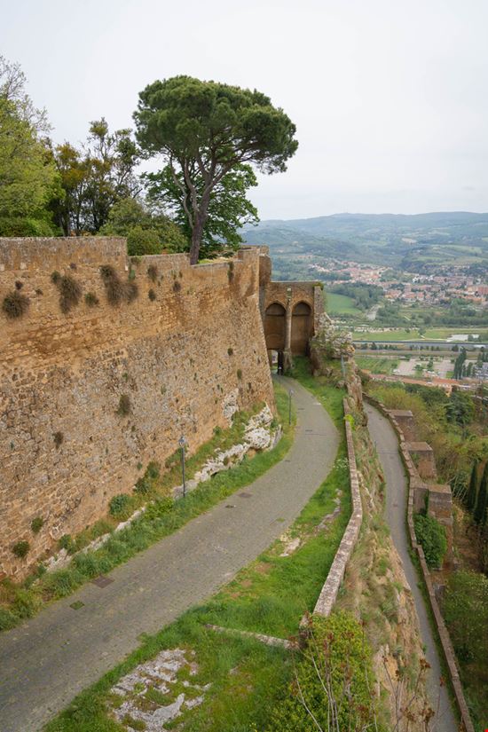 Orvieto_1974496895 Orvieto_1974496895  