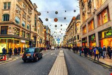 Oxford Street_528208435