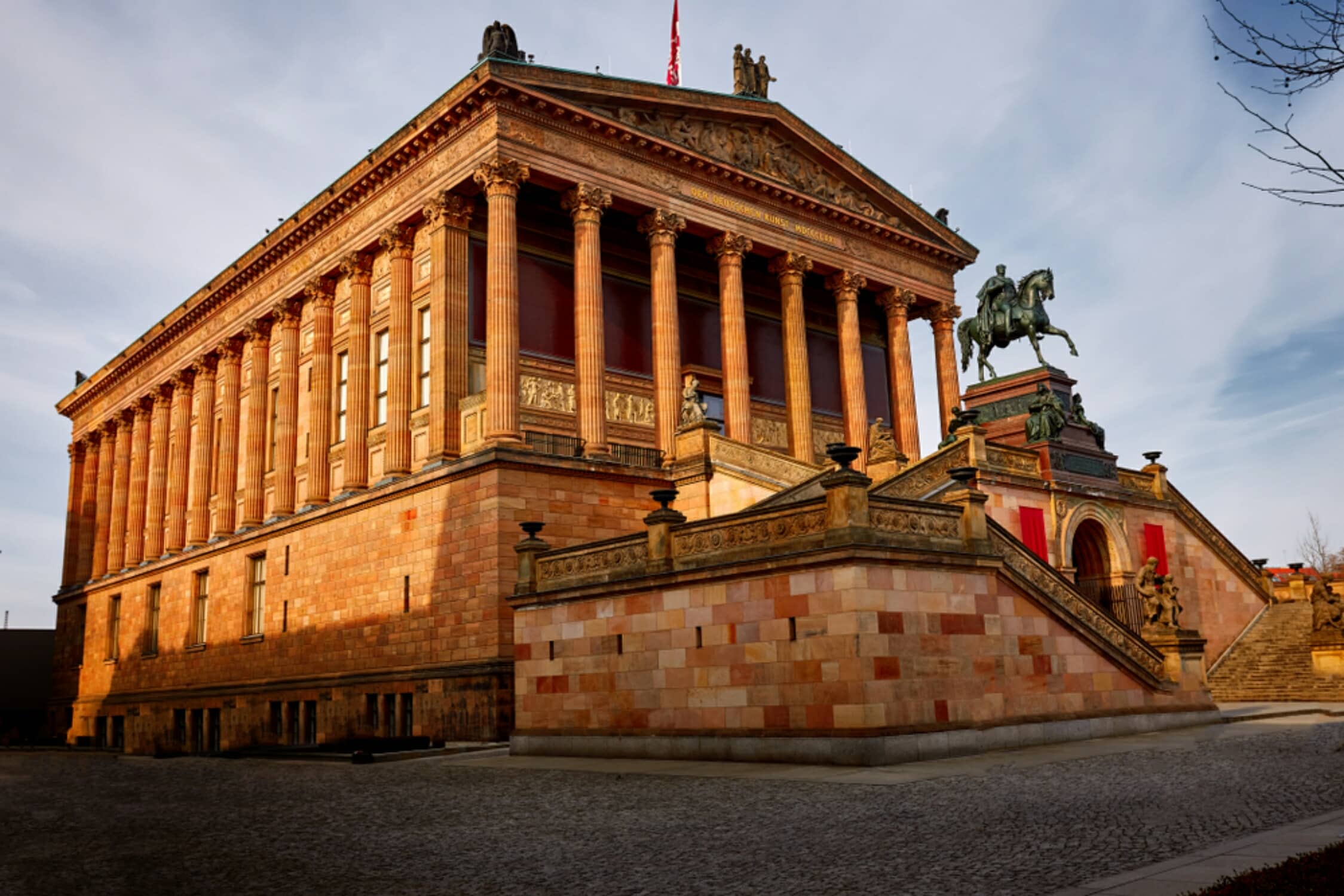 pergamon museum_764732407