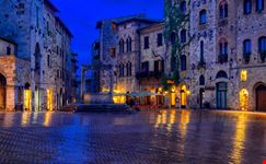 piazza della cisterna_1073648051