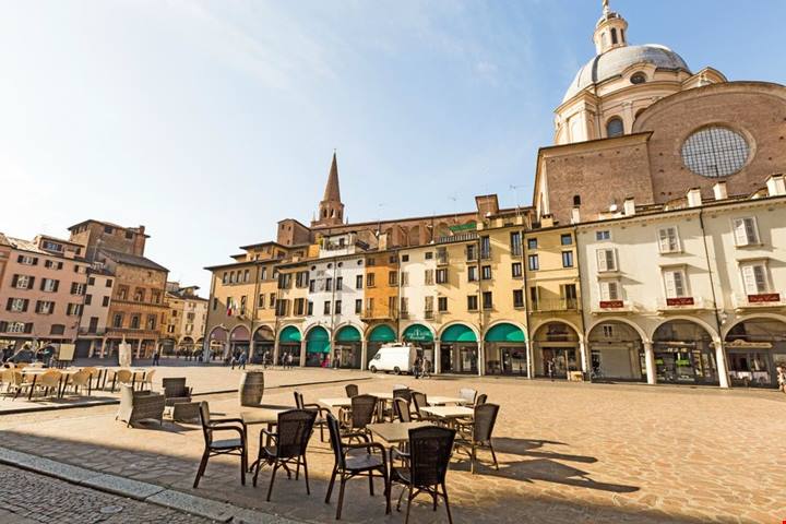 5 posti ( 80 da ascoltare) che devi assolutamente visitare a Mantova