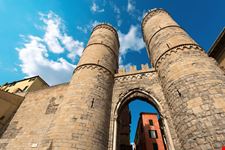 Porta_soprana_genova