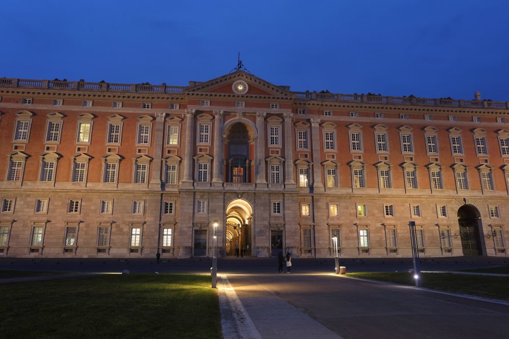Reggia di Caserta di sera