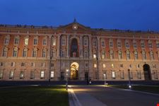 Reggia_di_Caserta_di_sera