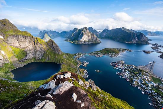Reine_1502892212 Reine_1502892212  